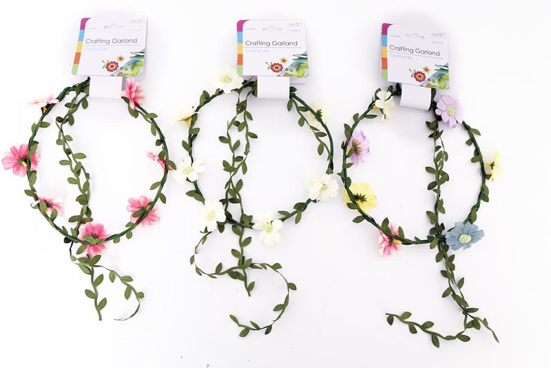 Sil Crafty Daisy Garland