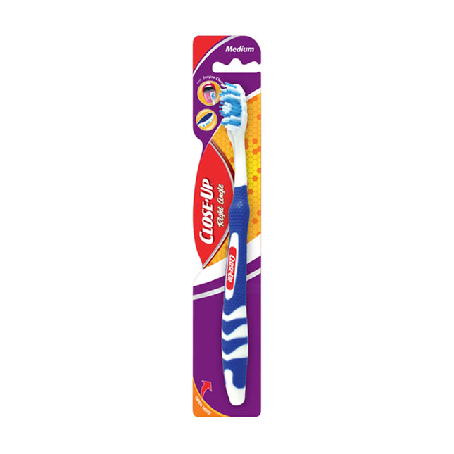 Close-Up Right-Angle Toothbrush Medium